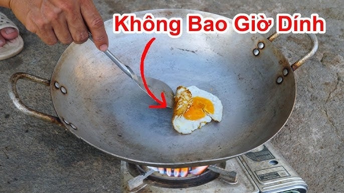 Khắc phục tình trạng bong ʟớp chṓng dính ở chảo