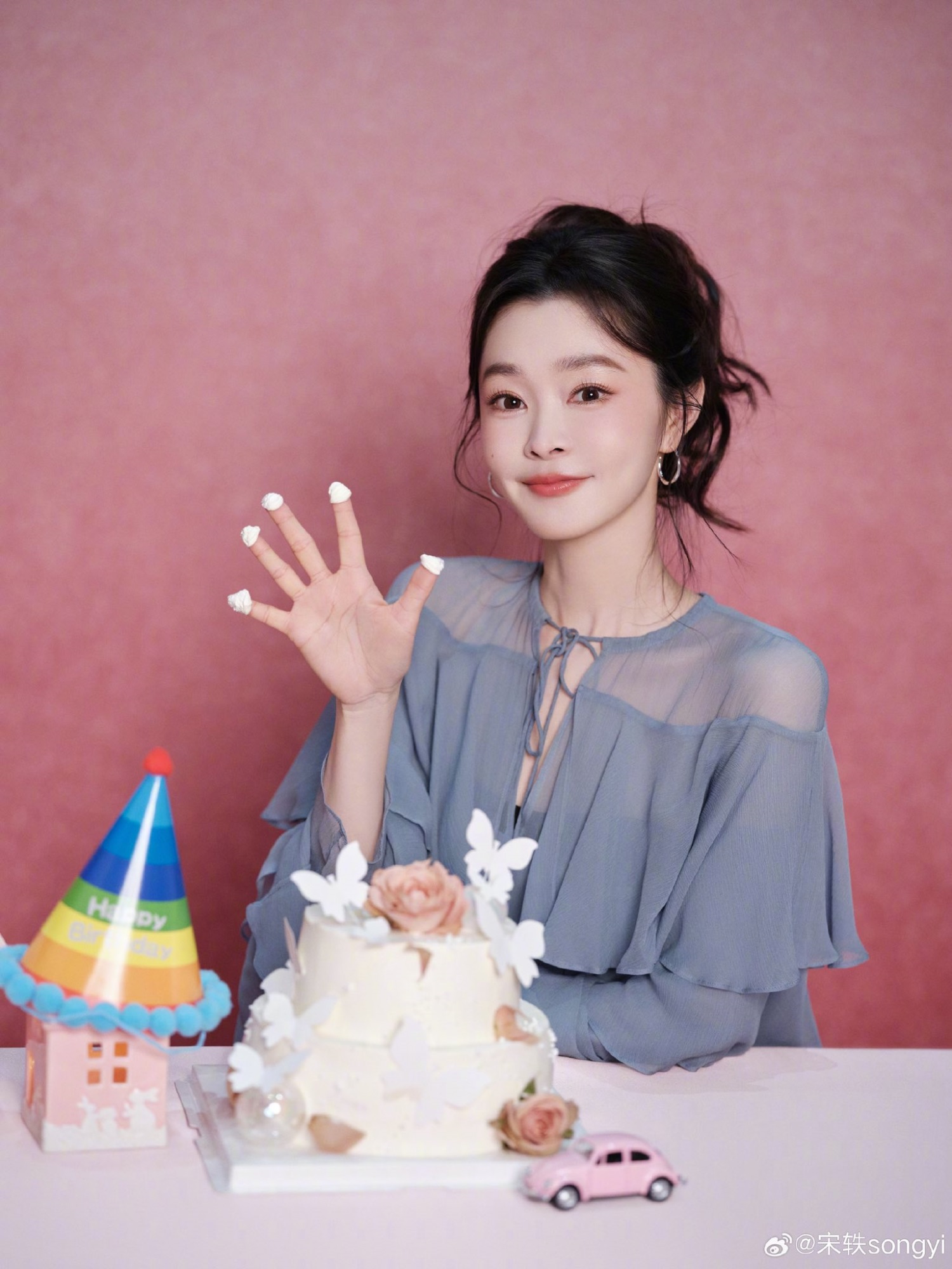 Trúng số độc đắc sau 16h30 chiều nay (27/11/2025), 3 con giáp 'may mắn ập xuống đầu', sự nghiệp thăng tiến vượt bậc, tài lộc phủ kín đường đi - Ảnh 1